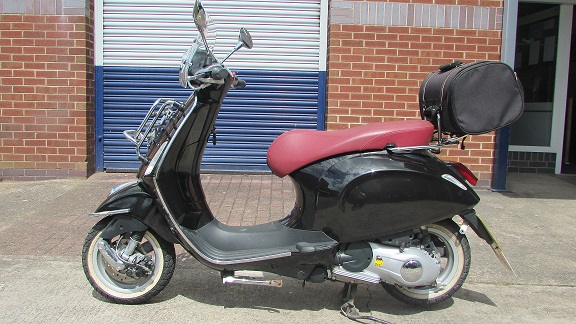 Piaggio Vespa Primavera 125ie V3 2014 only 1313 miles